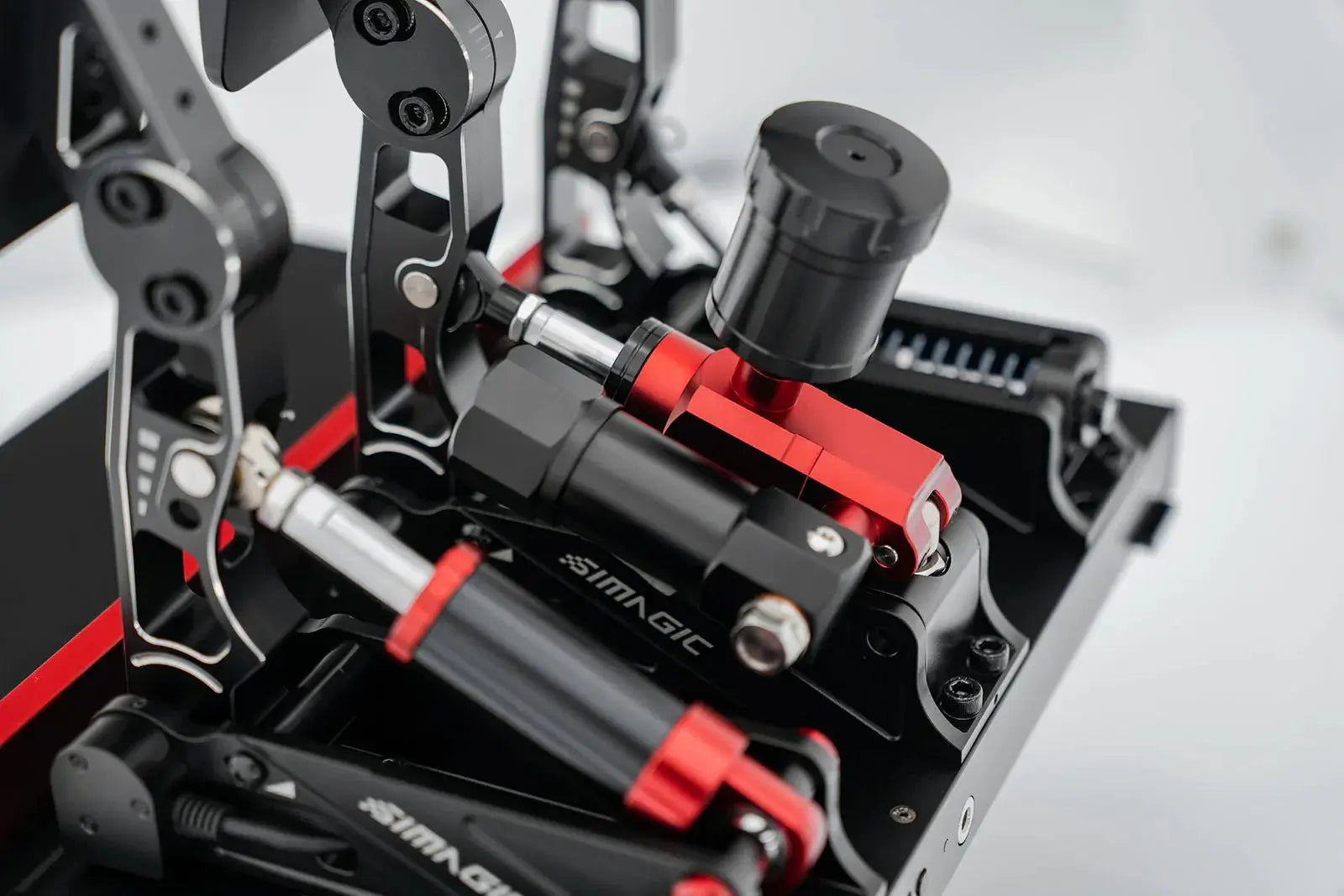 Simagic P1000-RS Hydraulic Pedals - SimWelten.de